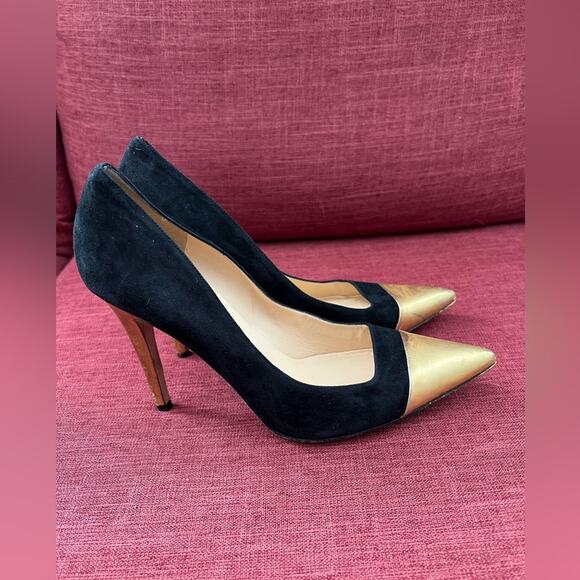 KATE SPADE Black Suede Pointy Gold Cap Toe and Gold Stiletto Heels Pumps 9B - Picture 3 of 8